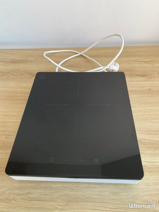 Vooraanzicht van de refurbished IKEA TILLREDA inductiekookplaat - 1-zone, wit